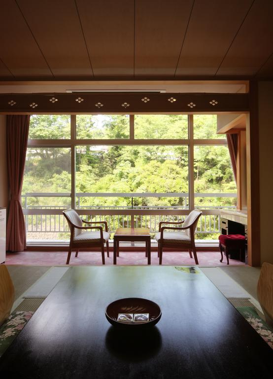 Iizaka Hotel Juraku Fukushima  Eksteriør billede