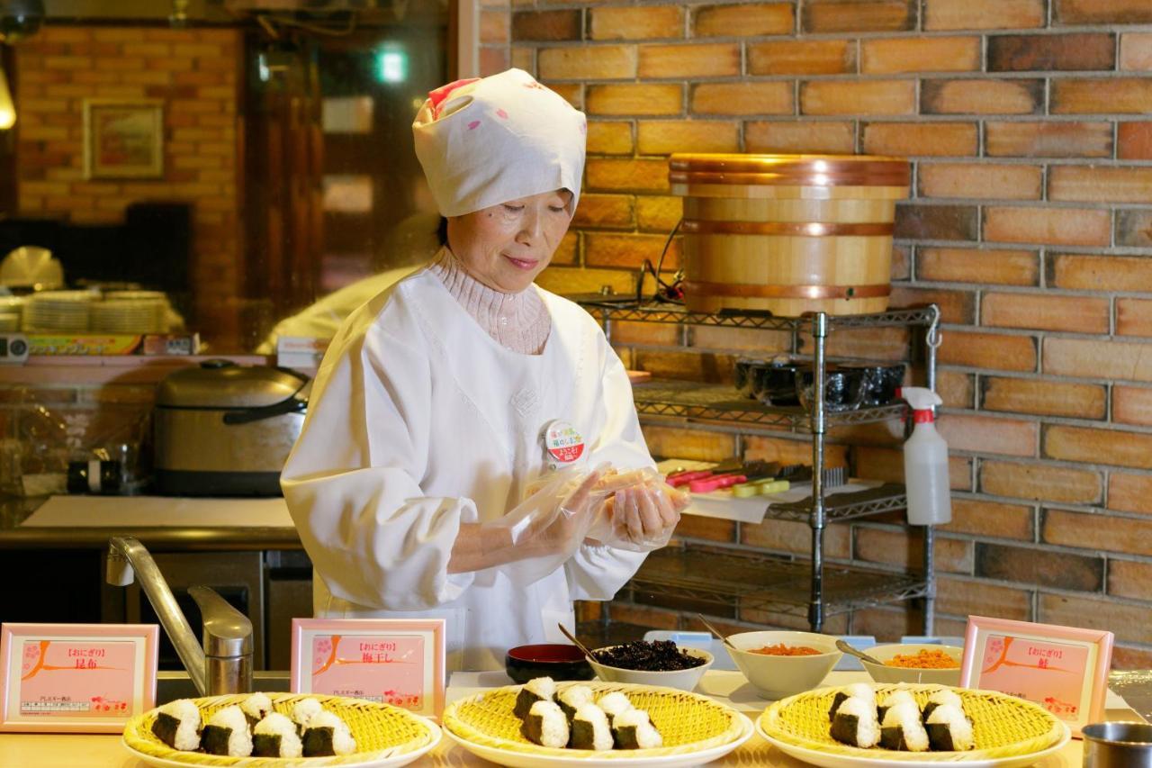 Iizaka Hotel Juraku Fukushima  Eksteriør billede
